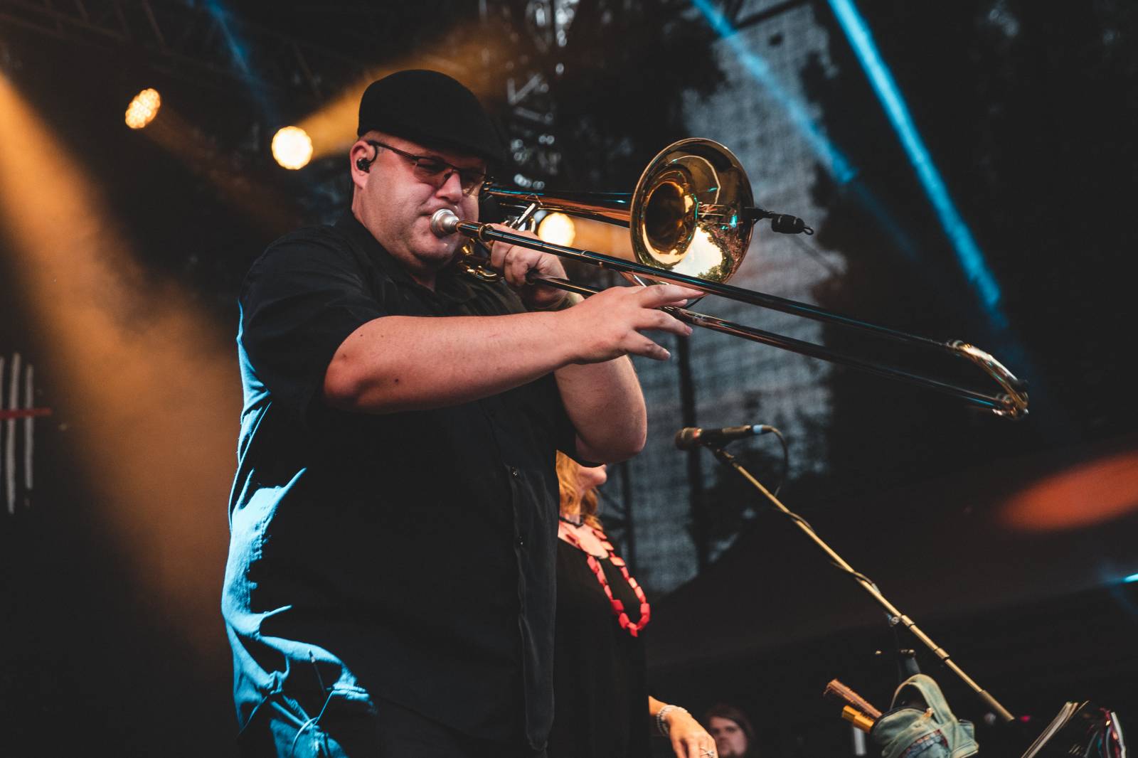 V Ledárnách Braník není o zábavu nouze, tentokrát se o ni postarala kapela Sto zvířat