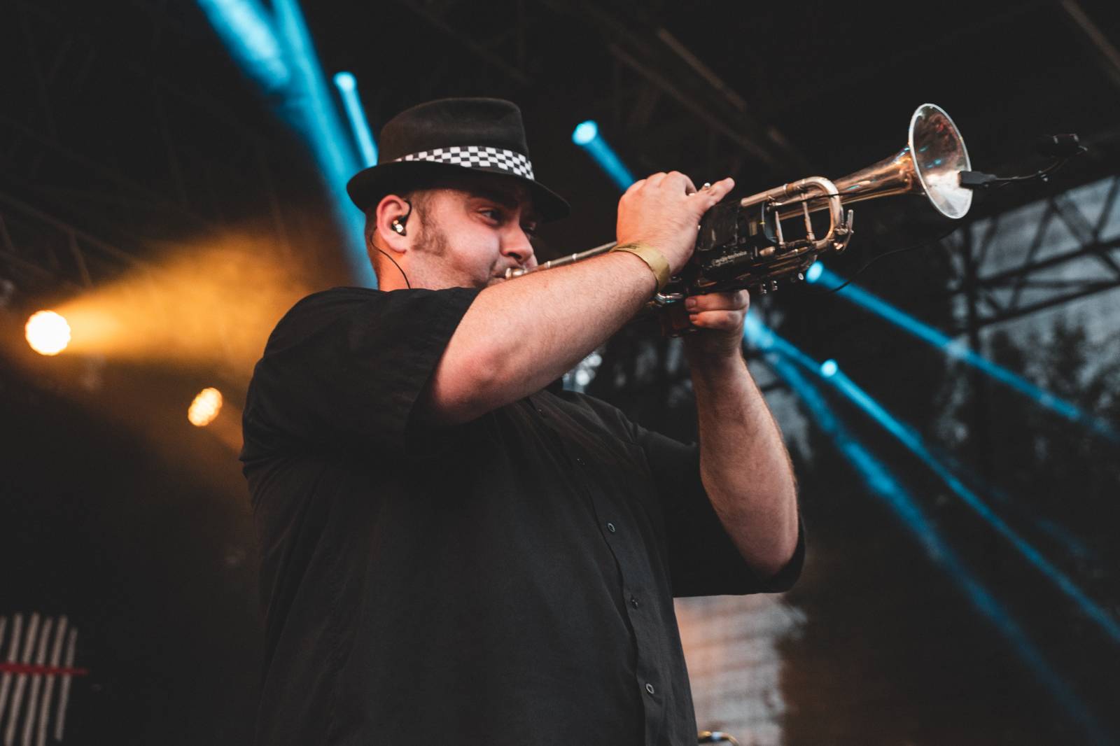 V Ledárnách Braník není o zábavu nouze, tentokrát se o ni postarala kapela Sto zvířat