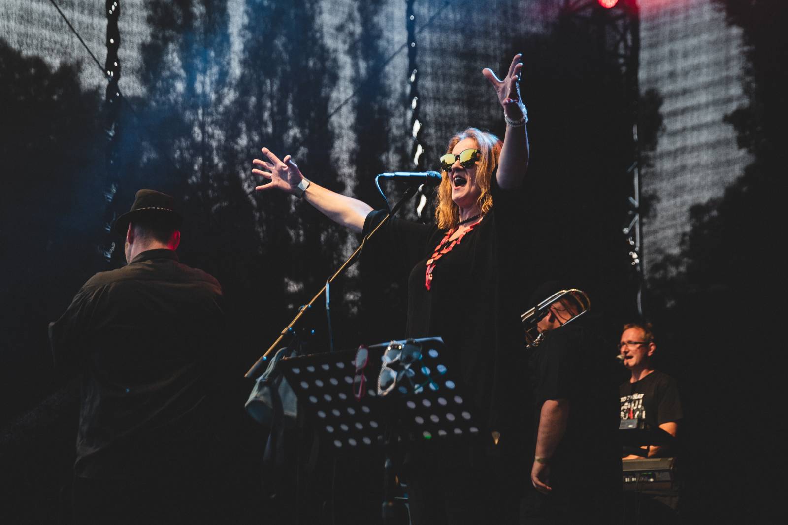 V Ledárnách Braník není o zábavu nouze, tentokrát se o ni postarala kapela Sto zvířat