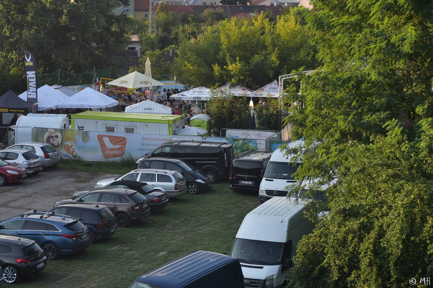 Mig 21 rozparádili fanoušky, kalhotky létaly v plzeňském Leháru vzduchem