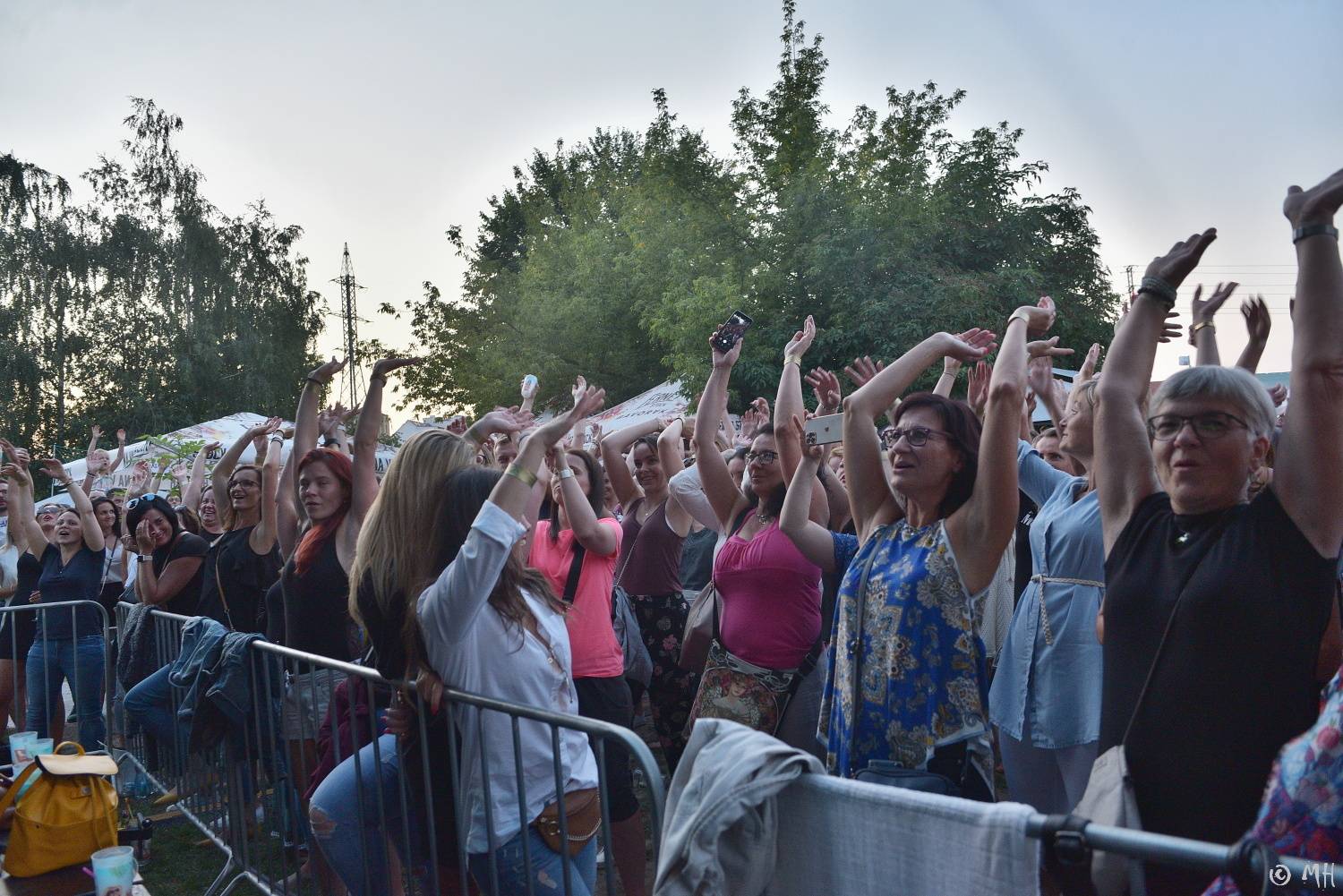 Mig 21 rozparádili fanoušky, kalhotky létaly v plzeňském Leháru vzduchem
