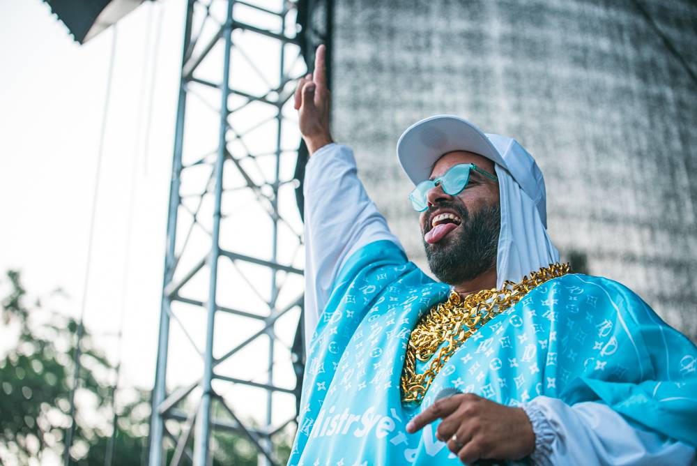 Kapitán Demo oslavil v Ledárnách Braník narozeniny svých fanoušků novým singlem 