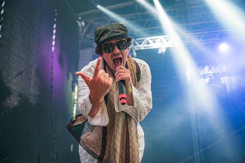 Kapitán Demo oslavil v Ledárnách Braník narozeniny svých fanoušků novým singlem 