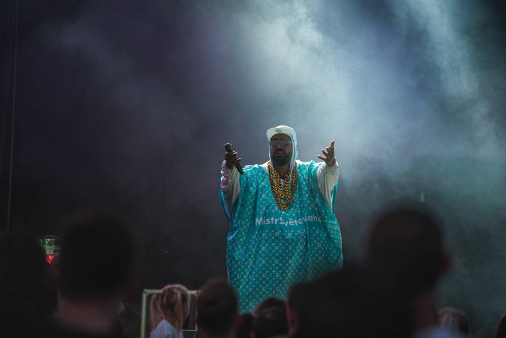 Kapitán Demo oslavil v Ledárnách Braník narozeniny svých fanoušků novým singlem 