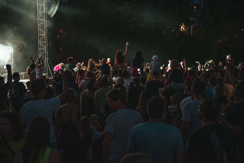 Kapitán Demo oslavil v Ledárnách Braník narozeniny svých fanoušků novým singlem 