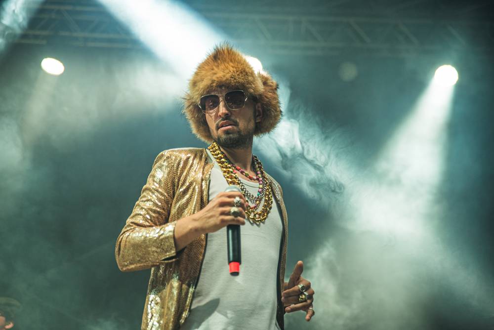 Kapitán Demo oslavil v Ledárnách Braník narozeniny svých fanoušků novým singlem 