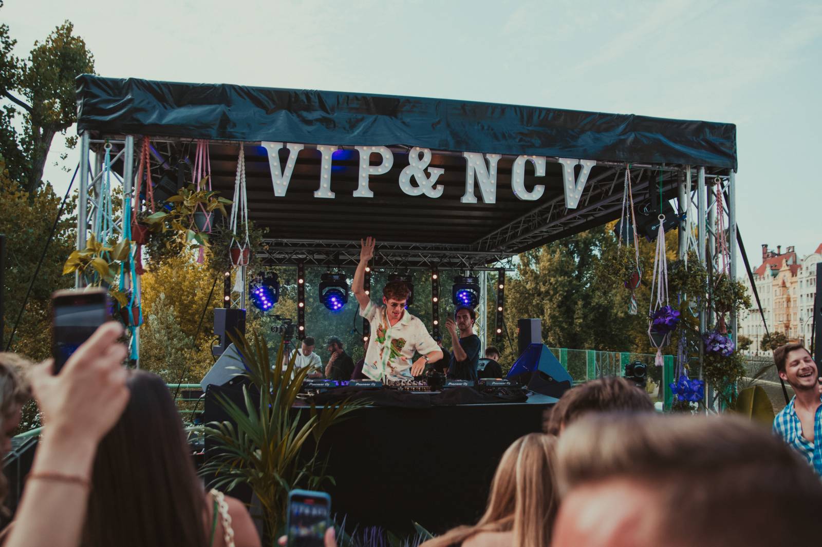 Párty při západu slunce s Lost Frequencies, to byla No-Co-Viď Session