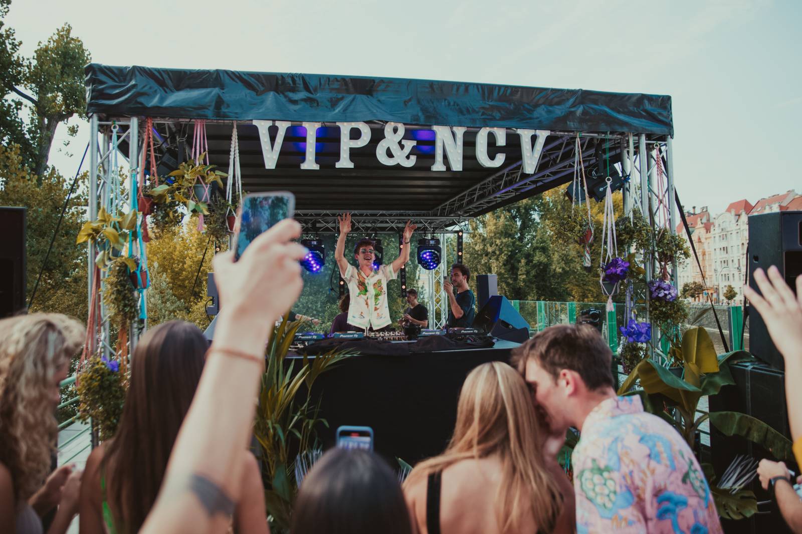 Párty při západu slunce s Lost Frequencies, to byla No-Co-Viď Session