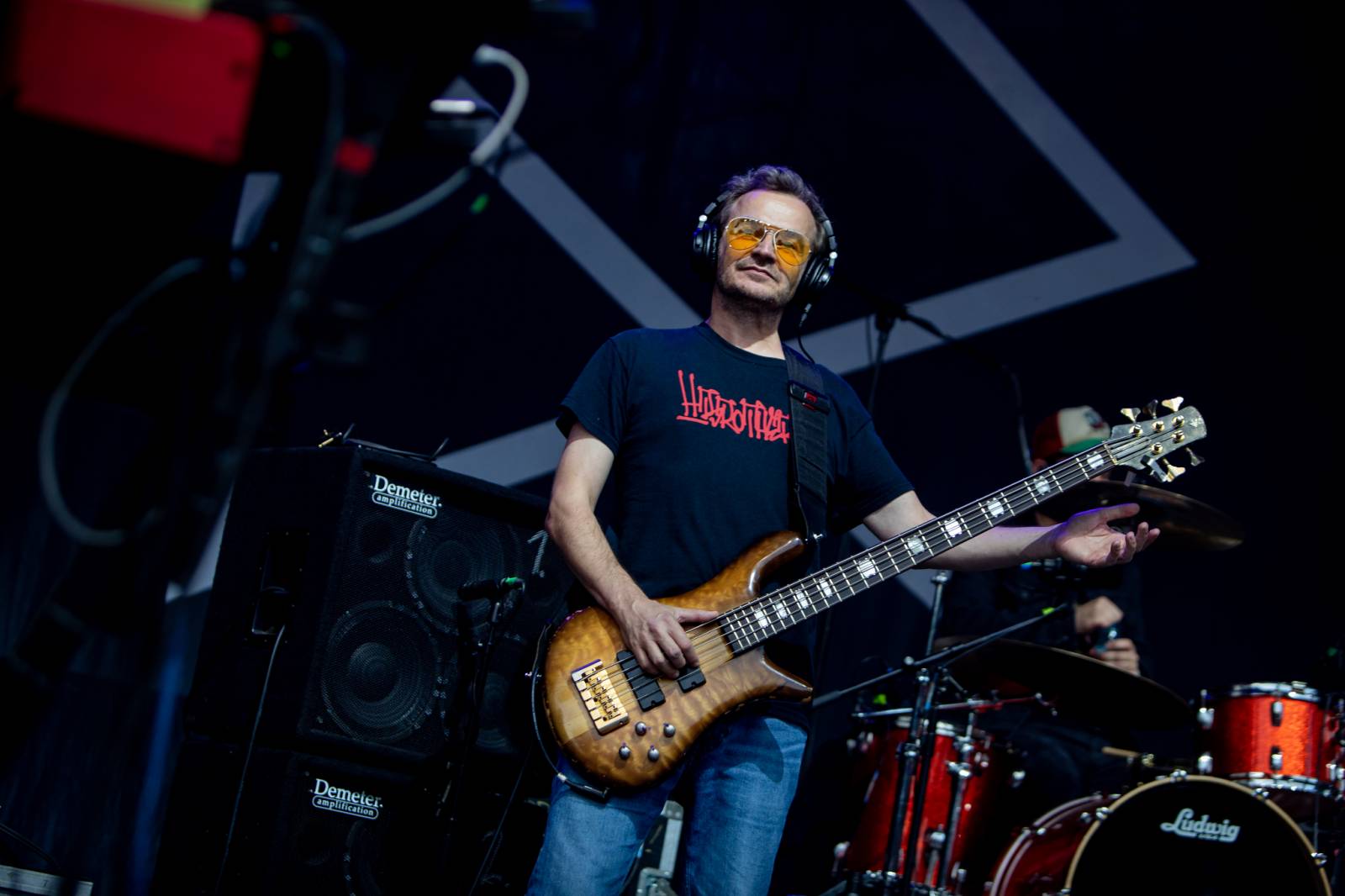 V Braníku se tančilo a zpívalo s Davidem Kollerem, show vygradovala hity Lucie