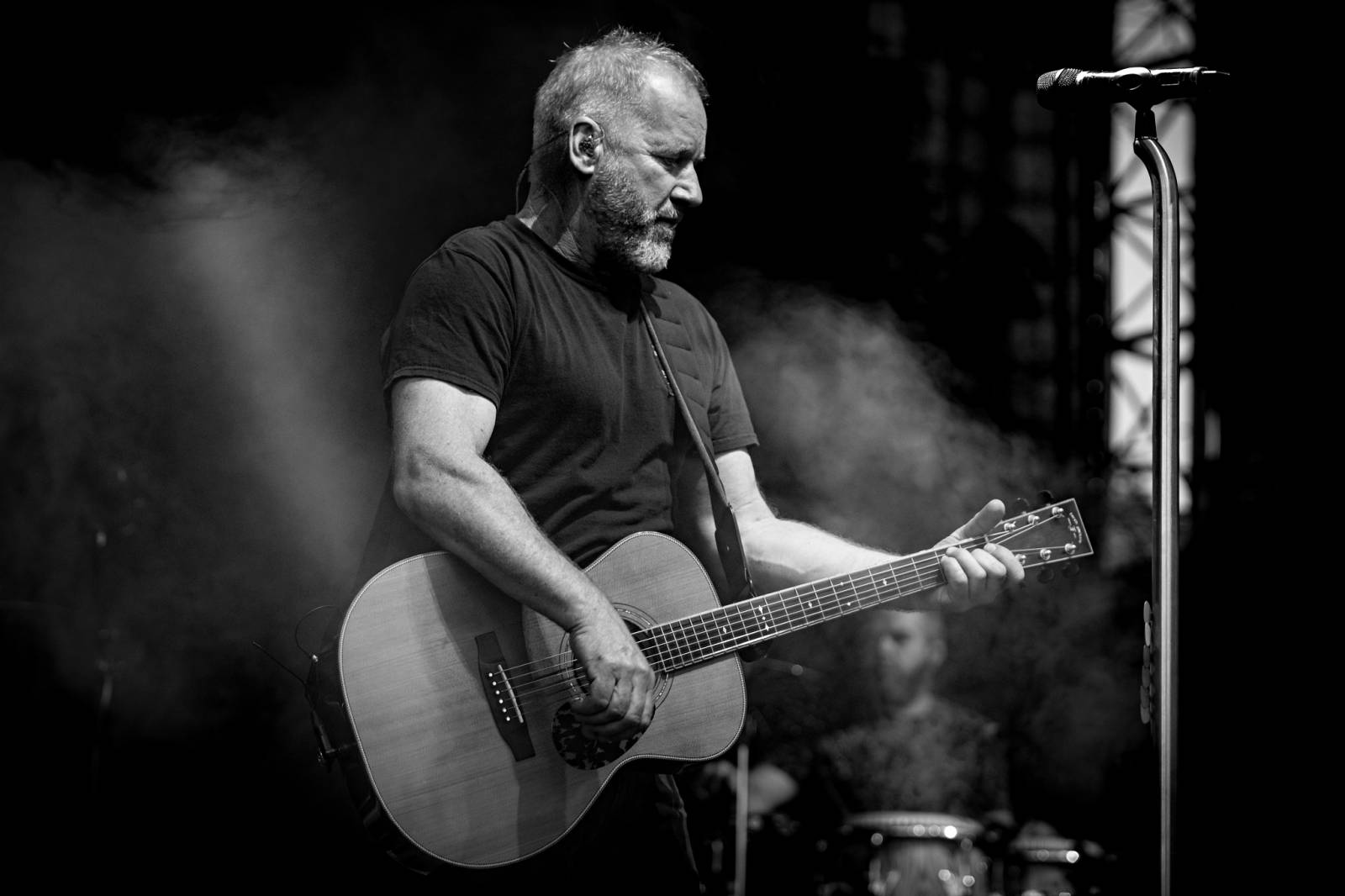 V Braníku se tančilo a zpívalo s Davidem Kollerem, show vygradovala hity Lucie