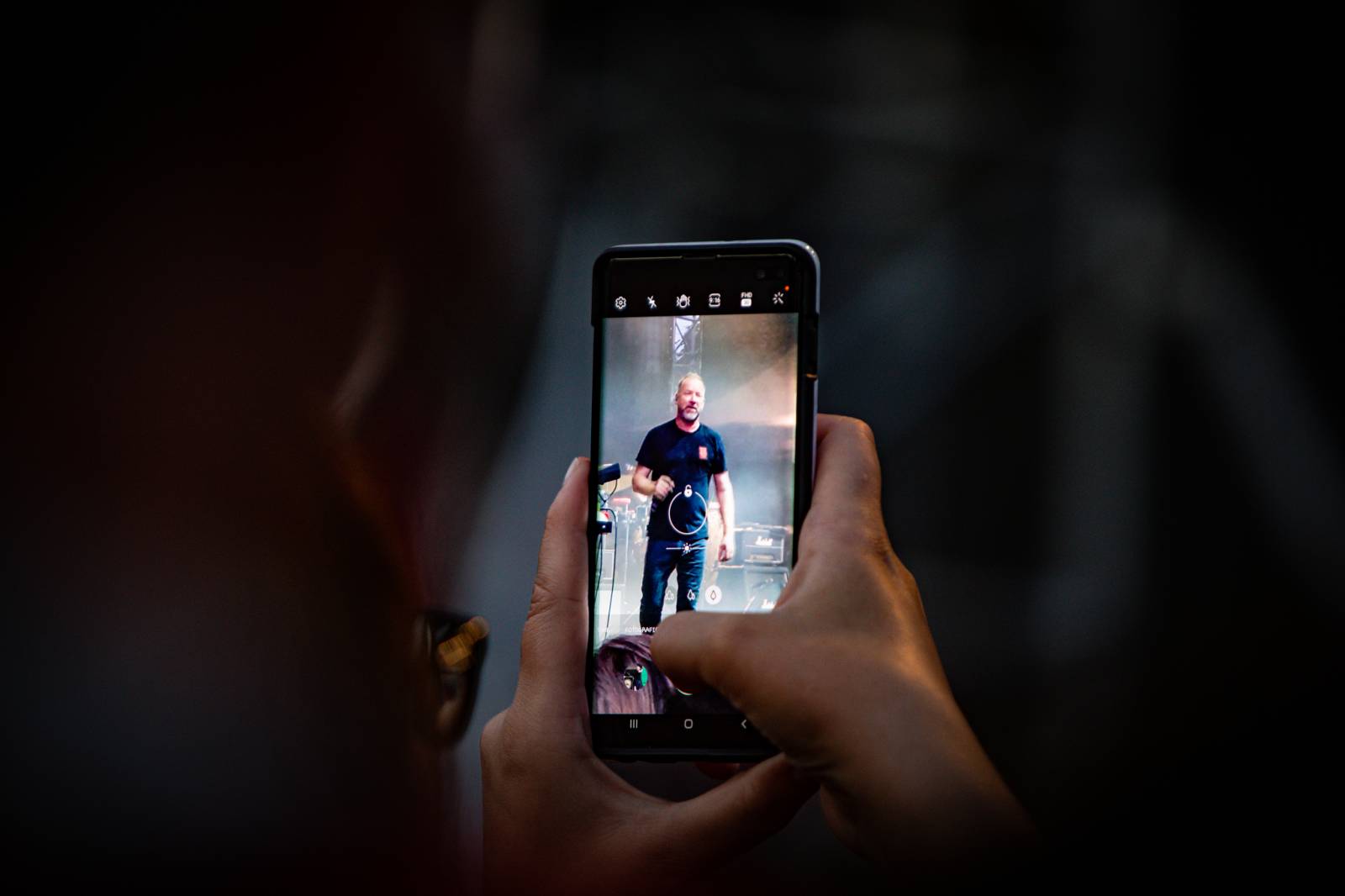 V Braníku se tančilo a zpívalo s Davidem Kollerem, show vygradovala hity Lucie