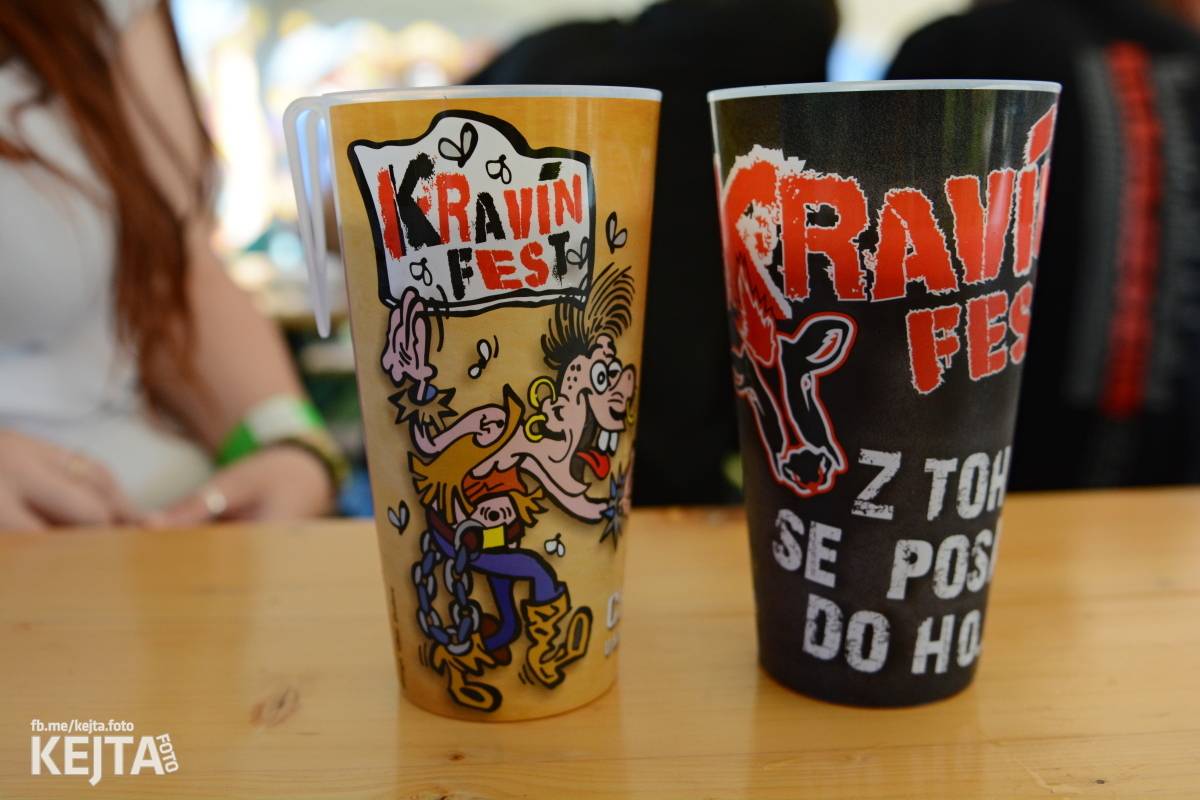 ČAD, Ejakulující kokos a mnoho dalších - první den Kravín Festu