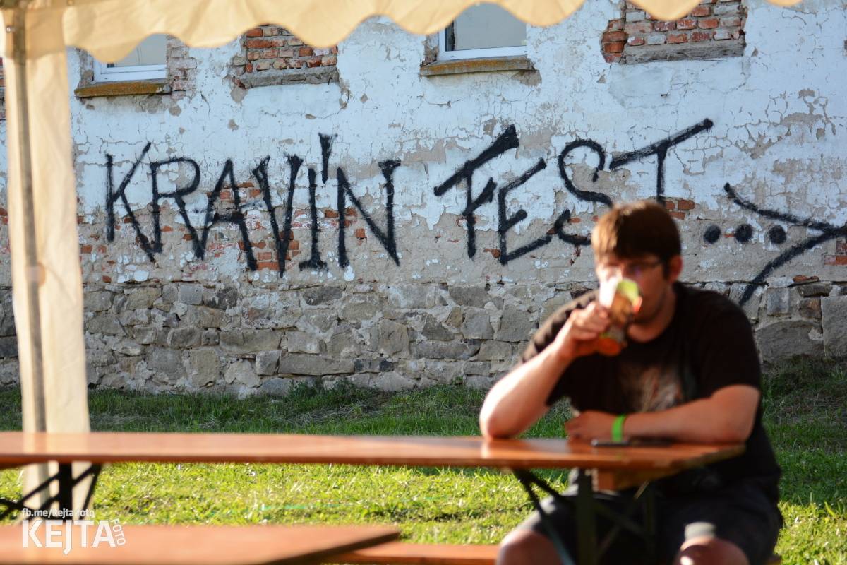 ČAD, Ejakulující kokos a mnoho dalších - první den Kravín Festu