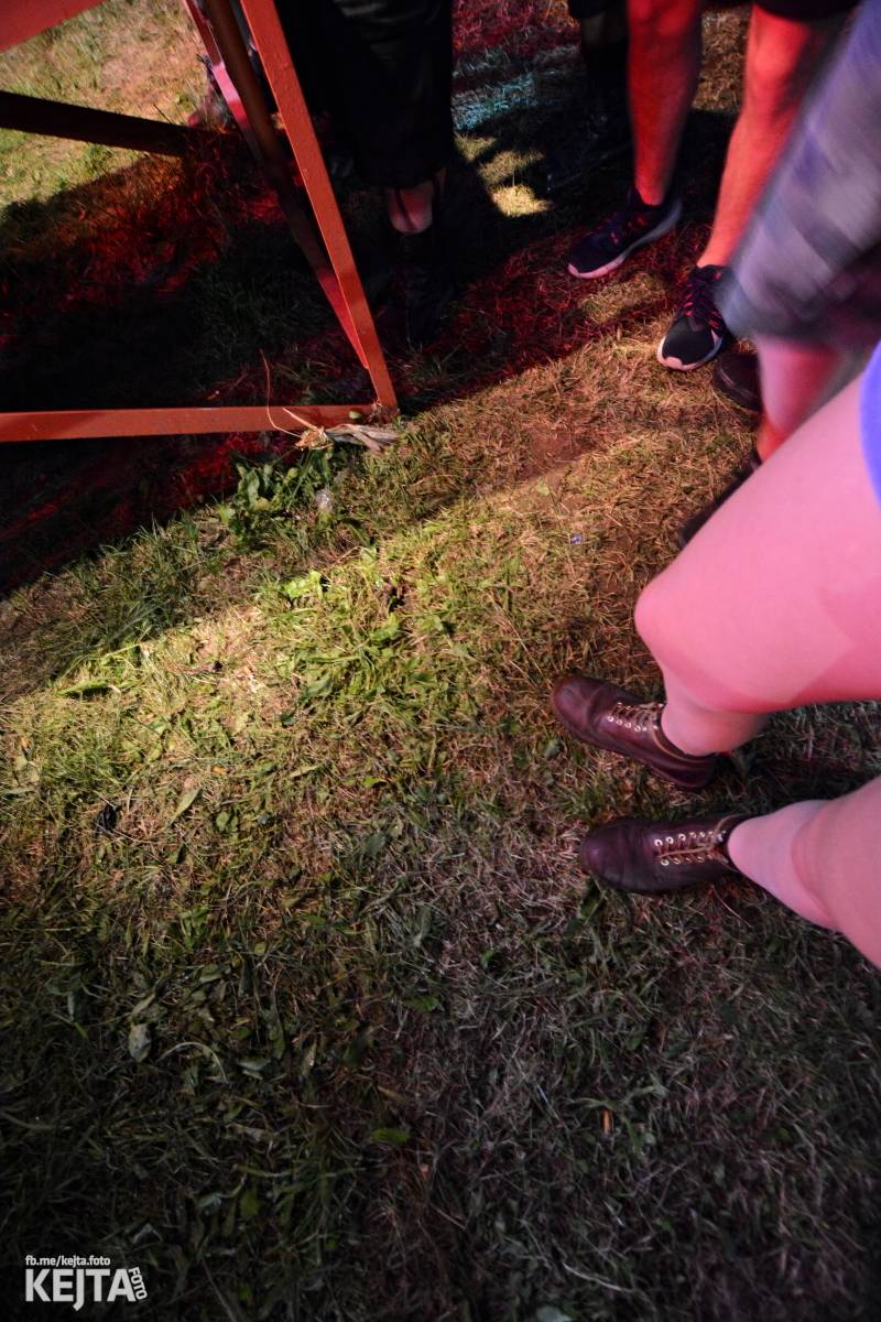 ČAD, Ejakulující kokos a mnoho dalších - první den Kravín Festu