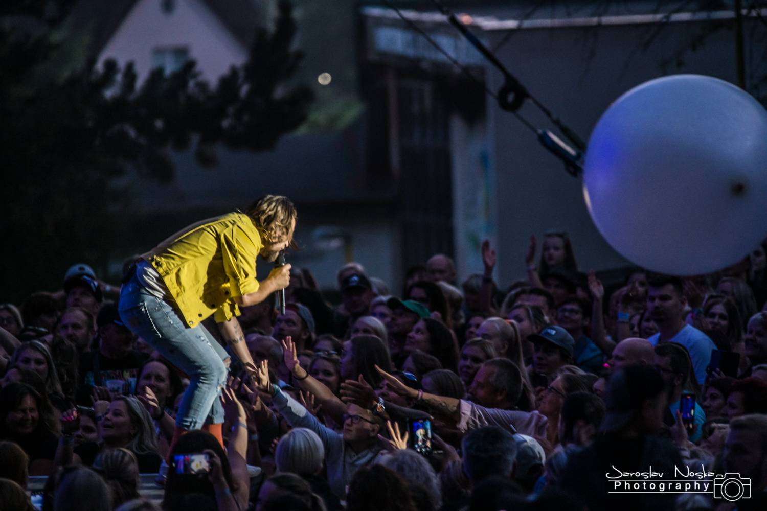 Kryštof v půlce turné zavítali na trutnovské Bojiště, hráli hit za hitem