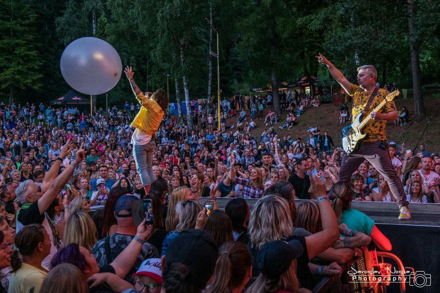Kryštof v půlce turné zavítali na trutnovské Bojiště, hráli hit za hitem