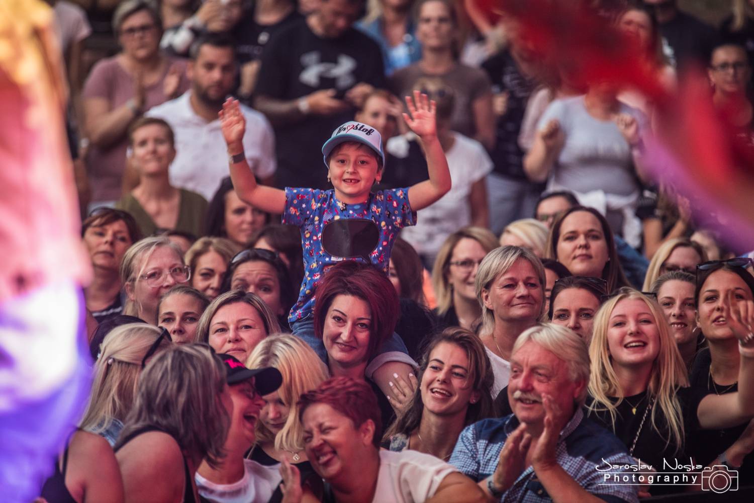 Kryštof v půlce turné zavítali na trutnovské Bojiště, hráli hit za hitem