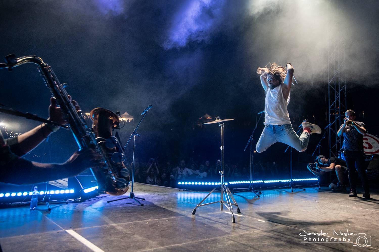 Kryštof v půlce turné zavítali na trutnovské Bojiště, hráli hit za hitem