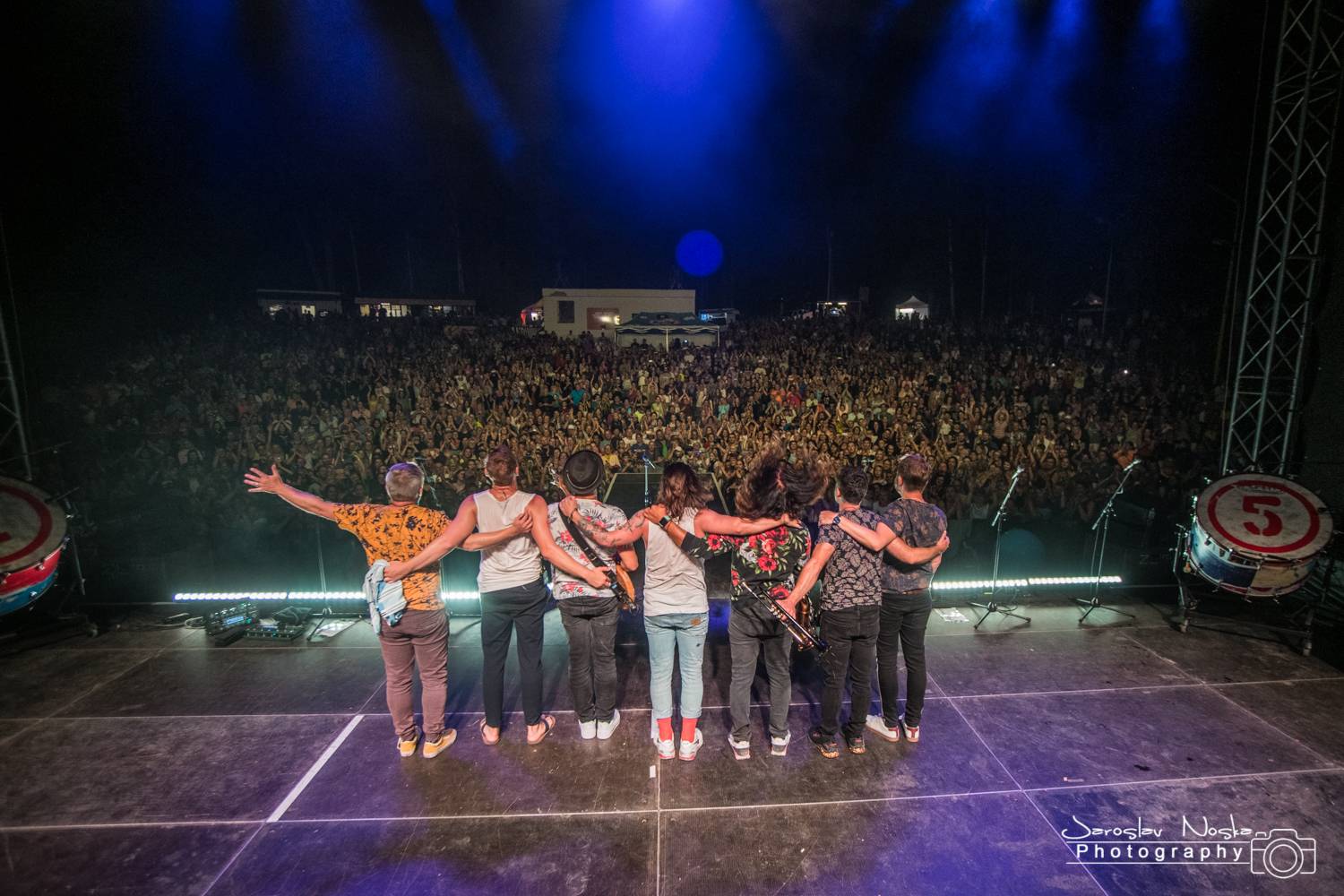 Kryštof v půlce turné zavítali na trutnovské Bojiště, hráli hit za hitem