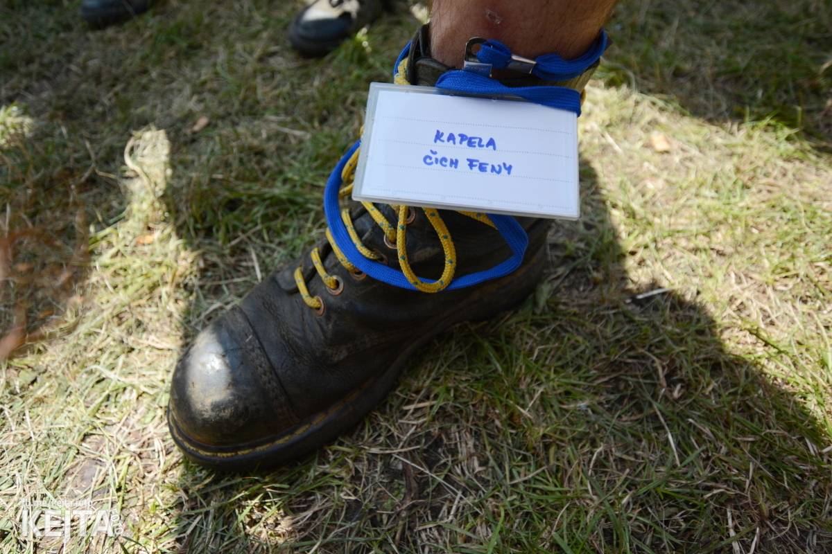 Totální punková jízda - to byl druhý den Kravín Festu