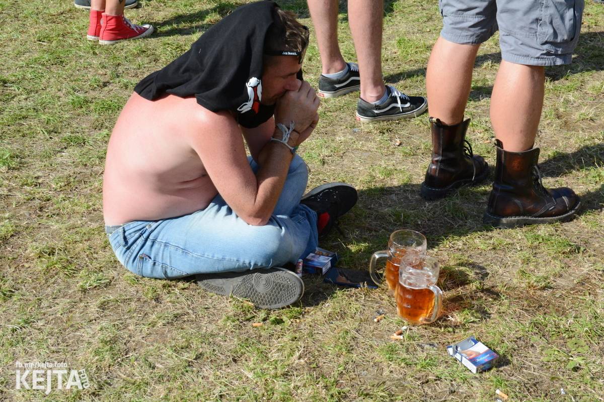 Totální punková jízda - to byl druhý den Kravín Festu