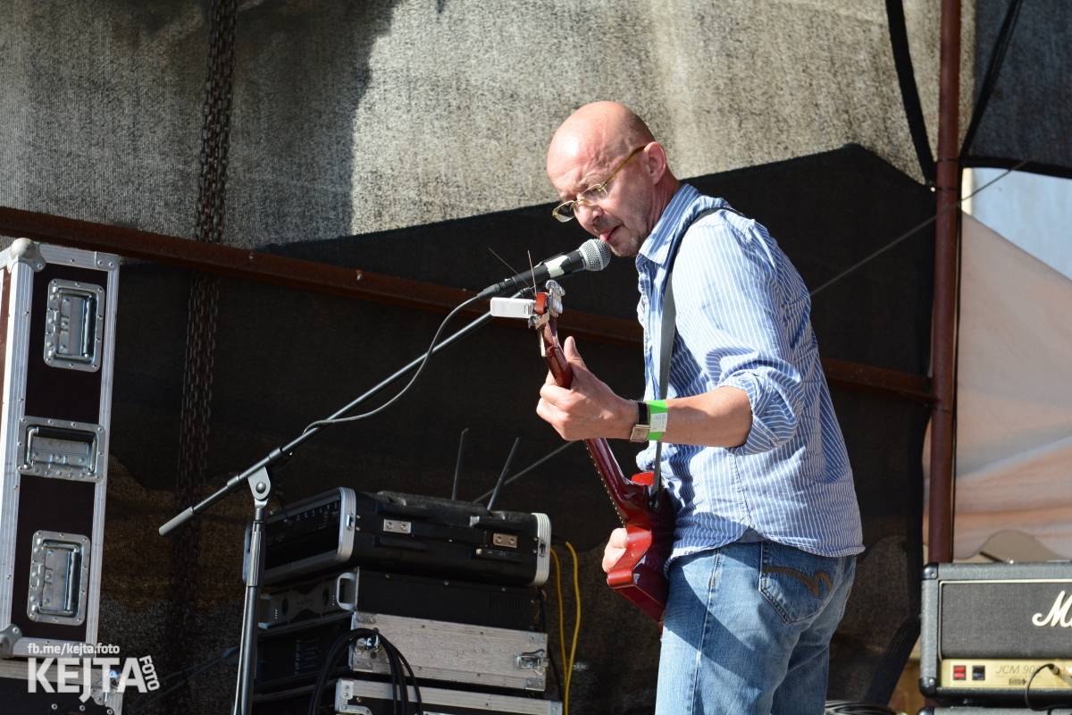 Totální punková jízda - to byl druhý den Kravín Festu