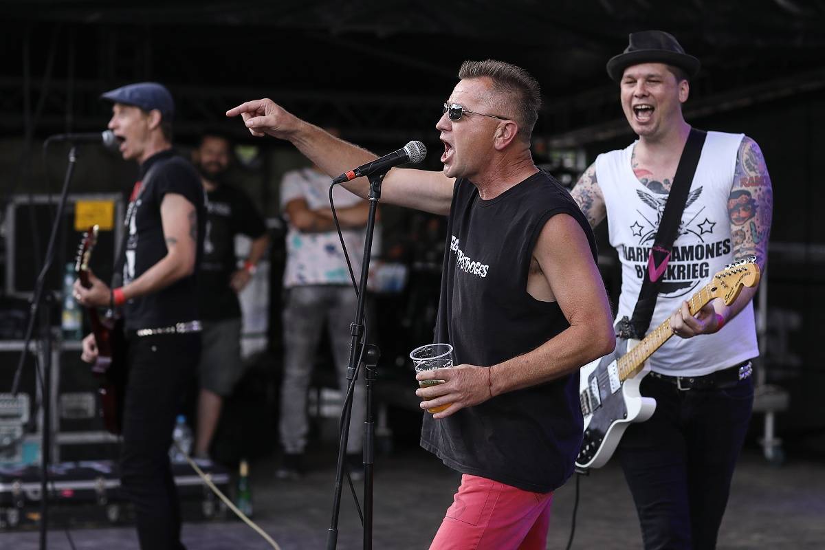 Pod harrachovským můstkem zakotvila Keltská noc, zahráli Tři sestry, Horkýže Slíže, Vypsaná fiXa nebo Wohnout