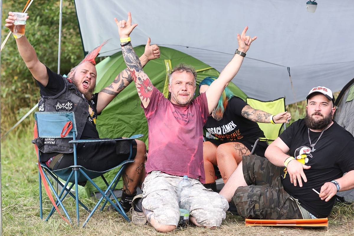 Pod harrachovským můstkem zakotvila Keltská noc, zahráli Tři sestry, Horkýže Slíže, Vypsaná fiXa nebo Wohnout