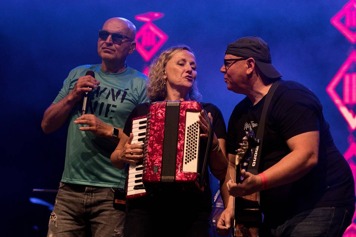 Pod harrachovským můstkem zakotvila Keltská noc, zahráli Tři sestry, Horkýže Slíže, Vypsaná fiXa nebo Wohnout