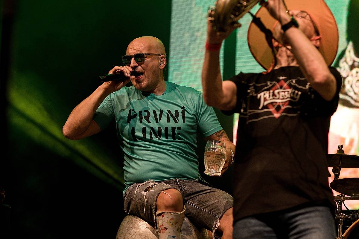 Pod harrachovským můstkem zakotvila Keltská noc, zahráli Tři sestry, Horkýže Slíže, Vypsaná fiXa nebo Wohnout