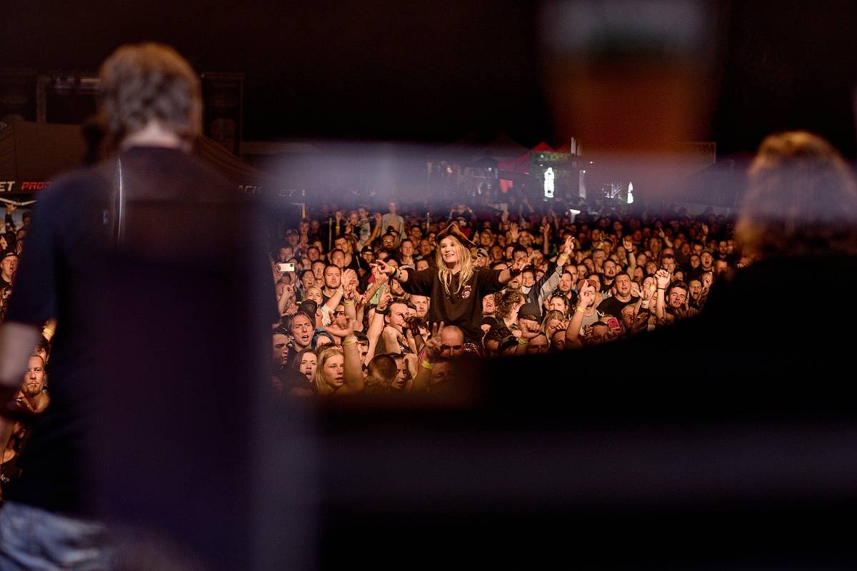 Pod harrachovským můstkem zakotvila Keltská noc, zahráli Tři sestry, Horkýže Slíže, Vypsaná fiXa nebo Wohnout