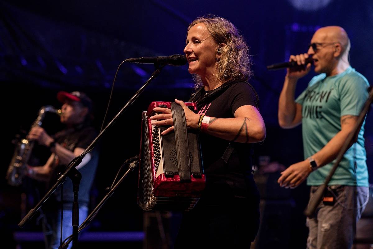 Pod harrachovským můstkem zakotvila Keltská noc, zahráli Tři sestry, Horkýže Slíže, Vypsaná fiXa nebo Wohnout