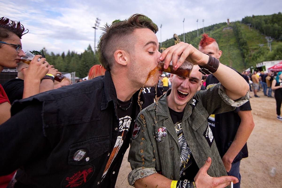 Pod harrachovským můstkem zakotvila Keltská noc, zahráli Tři sestry, Horkýže Slíže, Vypsaná fiXa nebo Wohnout