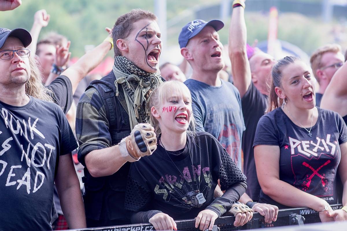 Pod harrachovským můstkem zakotvila Keltská noc, zahráli Tři sestry, Horkýže Slíže, Vypsaná fiXa nebo Wohnout