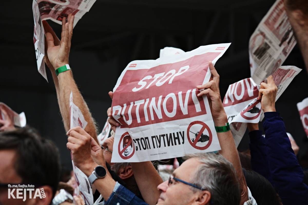 30 let bez okupantů: Pražský výběr Symphony a utajený host Petr Janda