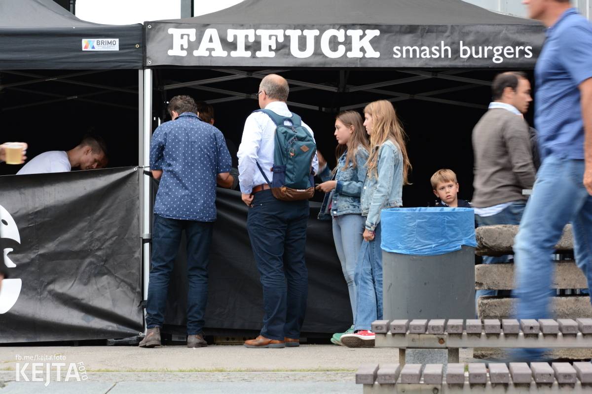 30 let bez okupantů: Pražský výběr Symphony a utajený host Petr Janda