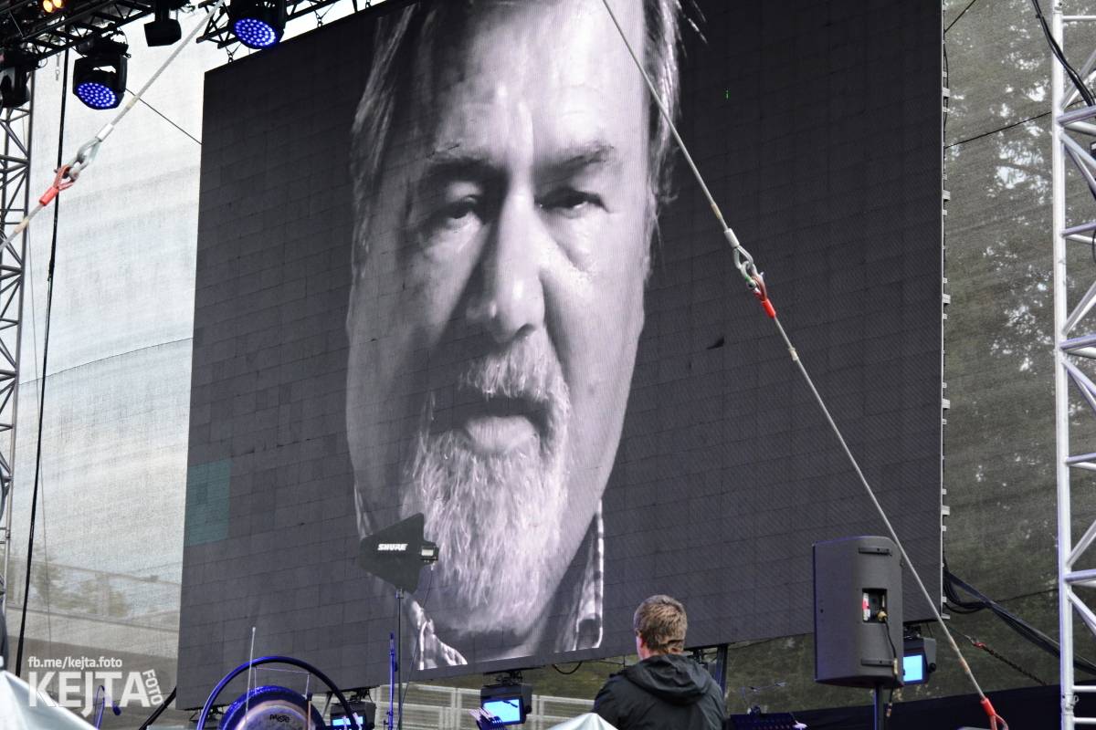 30 let bez okupantů: Pražský výběr Symphony a utajený host Petr Janda