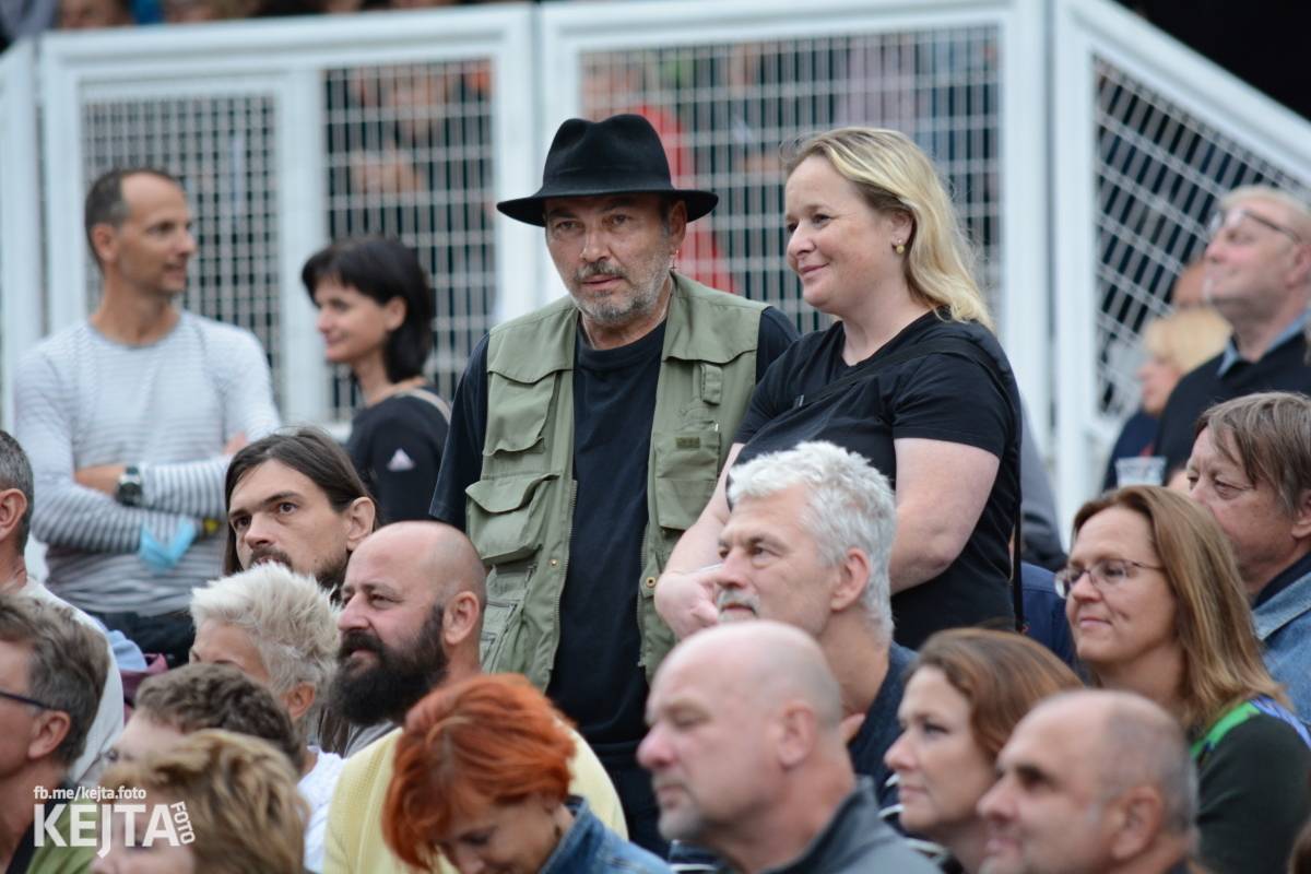 30 let bez okupantů: Pražský výběr Symphony a utajený host Petr Janda