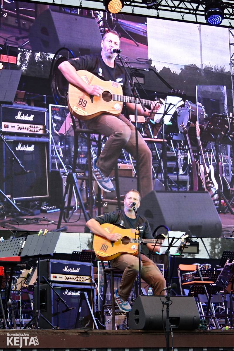 30 let bez okupantů: Pražský výběr Symphony a utajený host Petr Janda