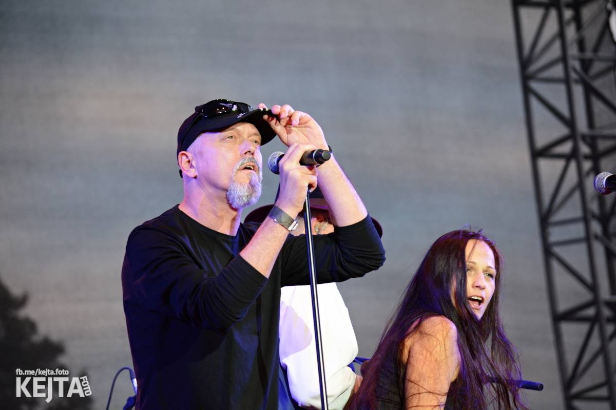 30 let bez okupantů: Pražský výběr Symphony a utajený host Petr Janda