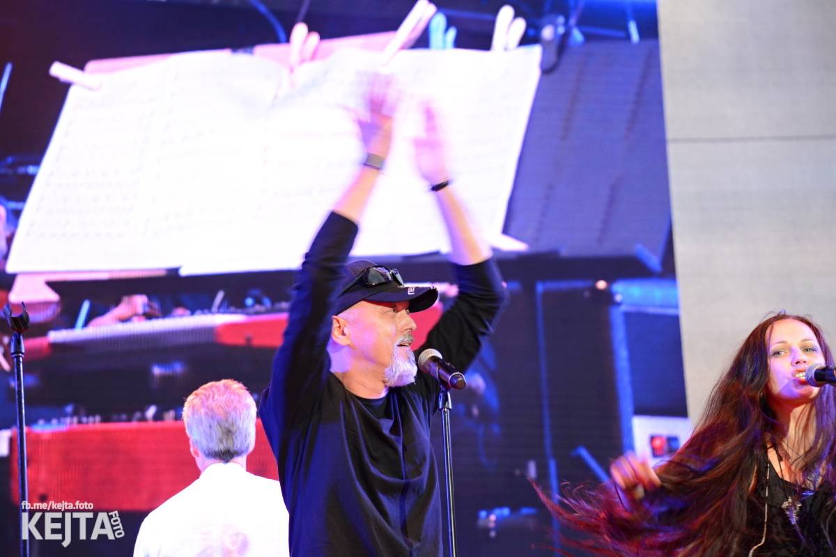 30 let bez okupantů: Pražský výběr Symphony a utajený host Petr Janda