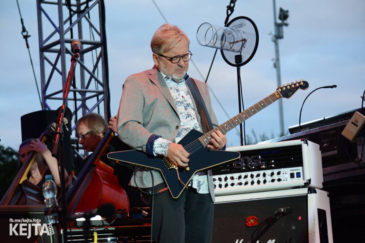 30 let bez okupantů: Pražský výběr Symphony a utajený host Petr Janda