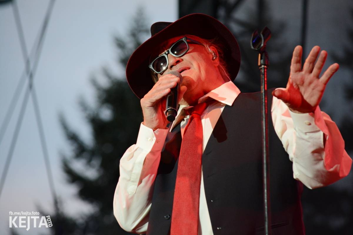 30 let bez okupantů: Pražský výběr Symphony a utajený host Petr Janda