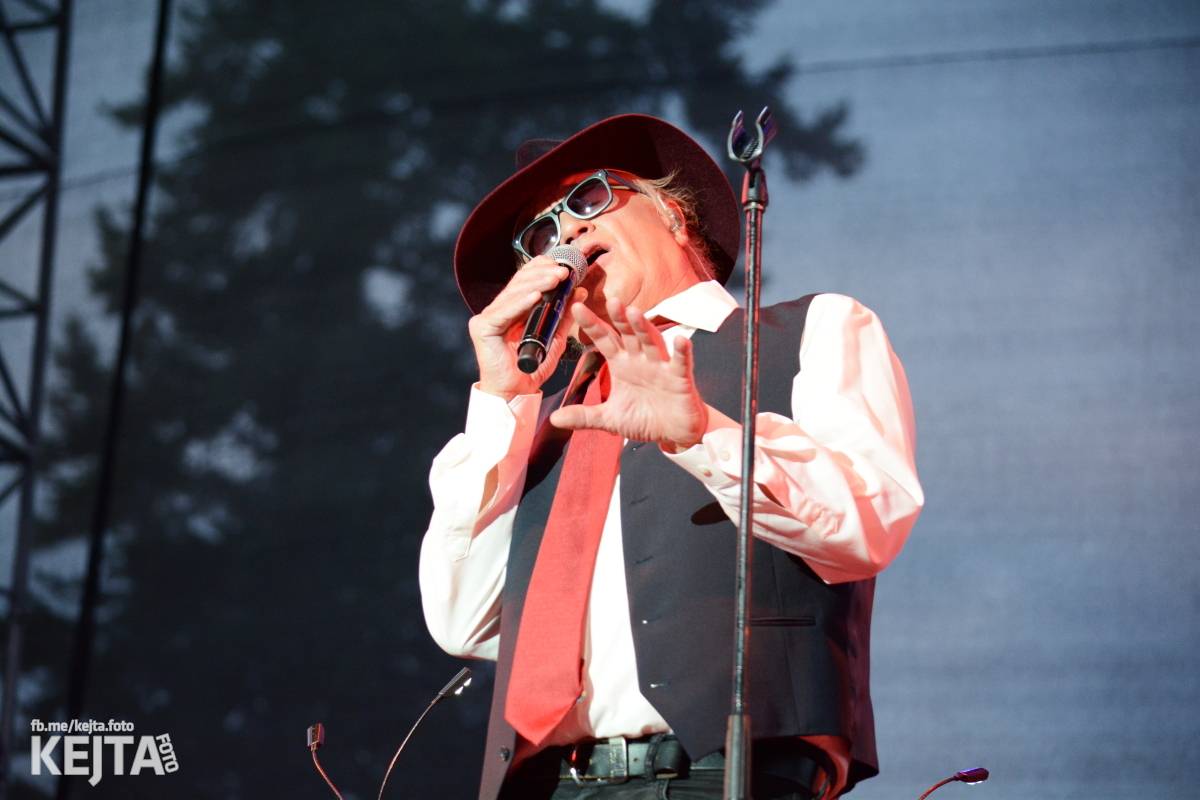 30 let bez okupantů: Pražský výběr Symphony a utajený host Petr Janda