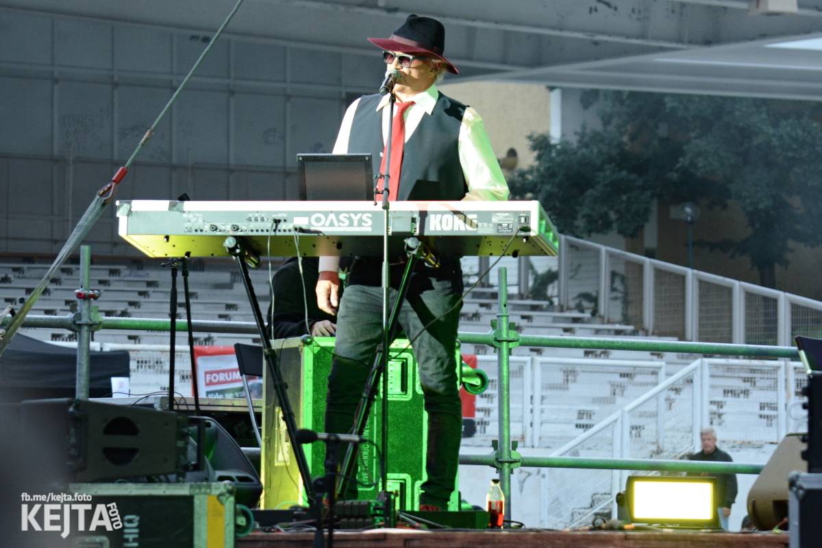 30 let bez okupantů: Pražský výběr Symphony a utajený host Petr Janda