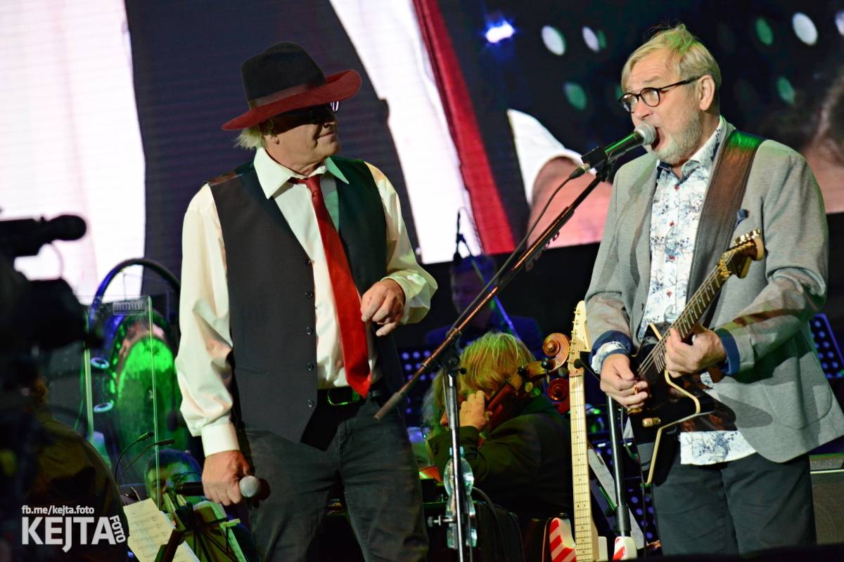 30 let bez okupantů: Pražský výběr Symphony a utajený host Petr Janda