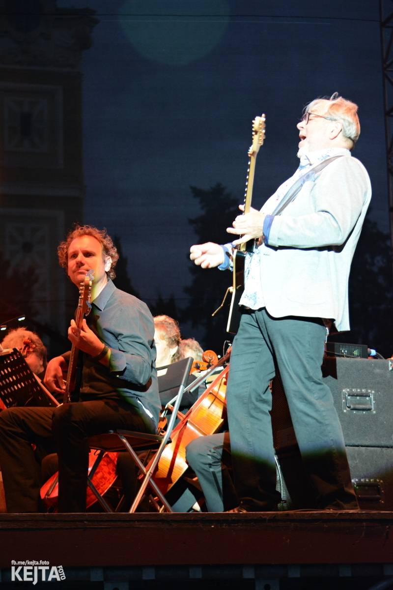 30 let bez okupantů: Pražský výběr Symphony a utajený host Petr Janda