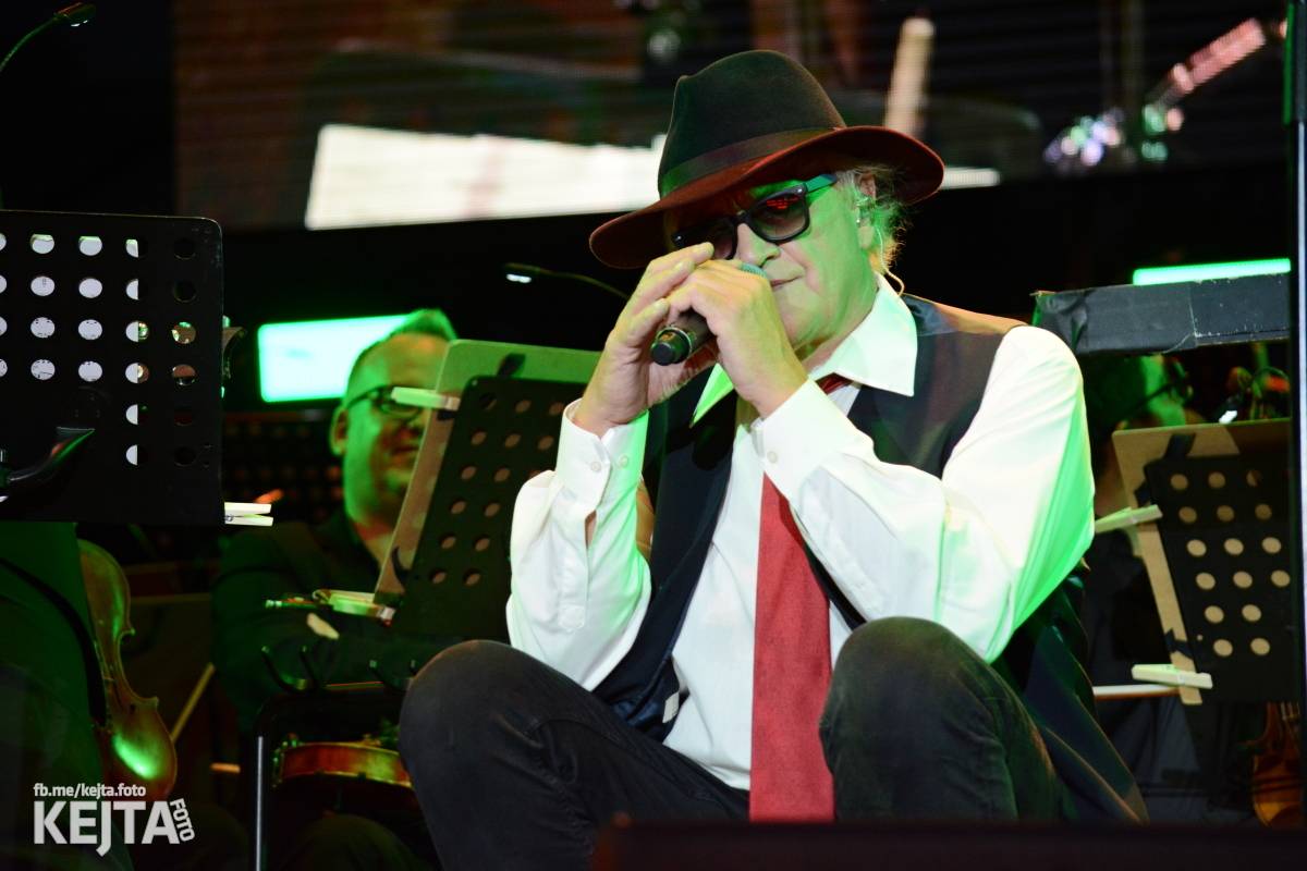 30 let bez okupantů: Pražský výběr Symphony a utajený host Petr Janda