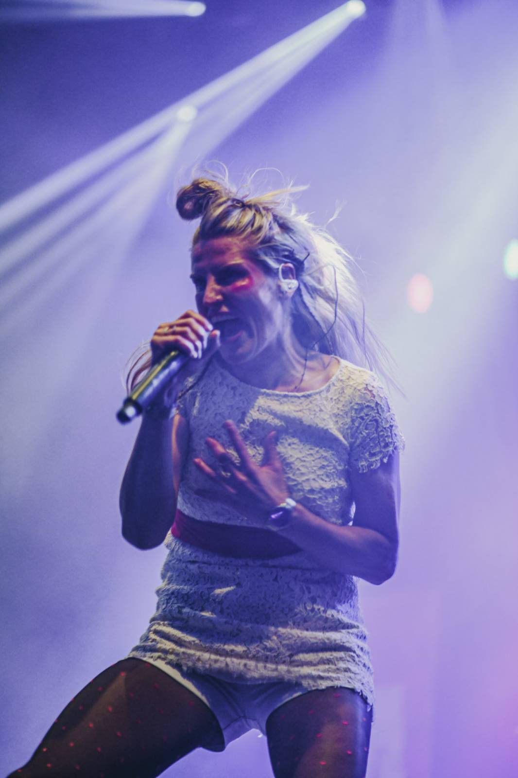 Živelní Gaia Mesiah přivezli do Ledáren Braník pozitivní energii