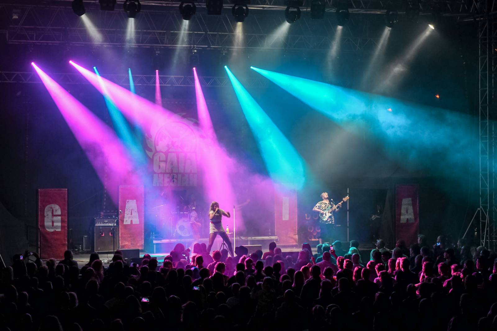 Živelní Gaia Mesiah přivezli do Ledáren Braník pozitivní energii